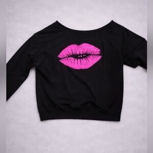 SHEIN Black Off-the-Shoulder Sweater with Pink Lips
